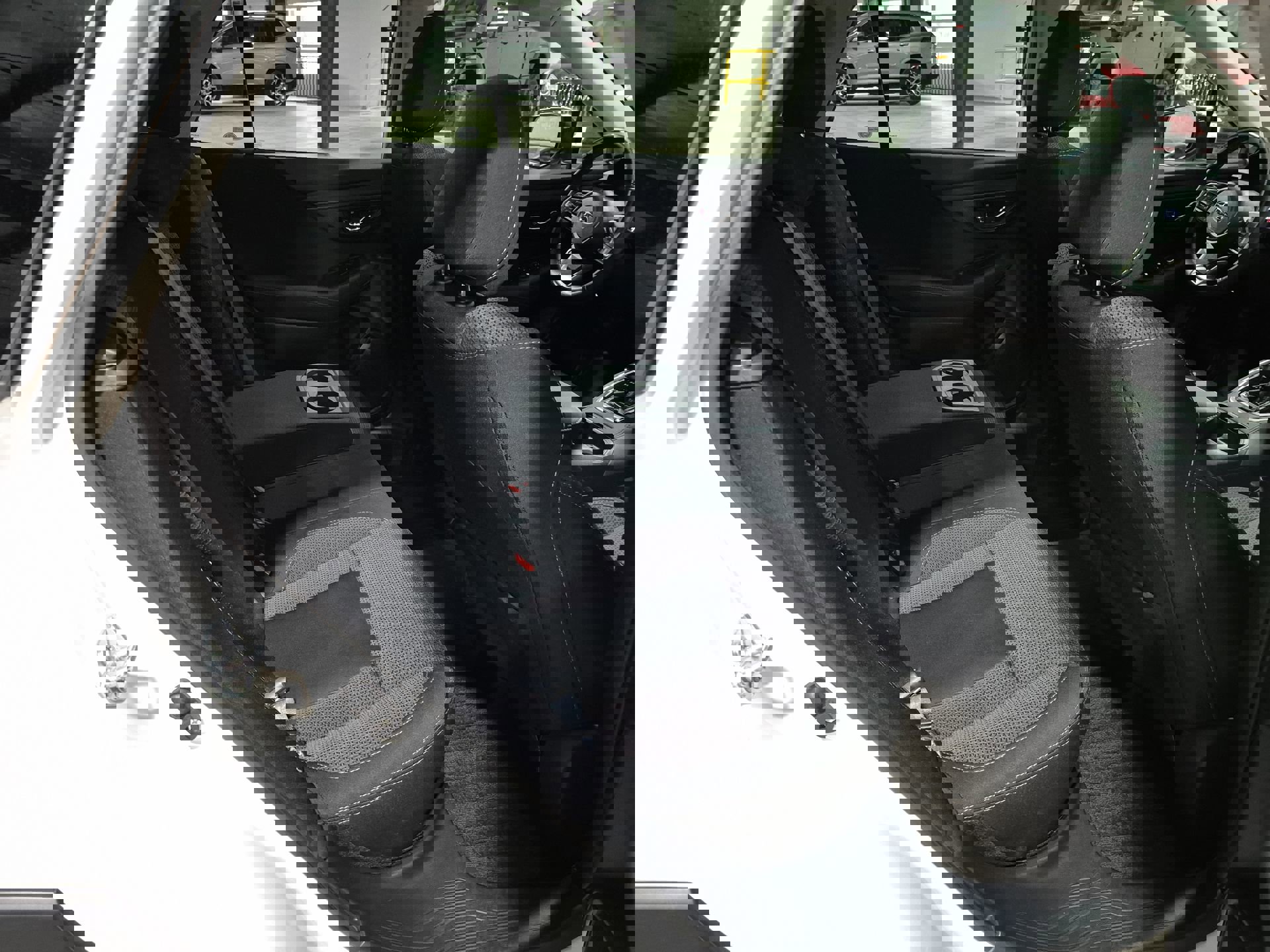 Used 2025 Subaru Outback Premium image 27