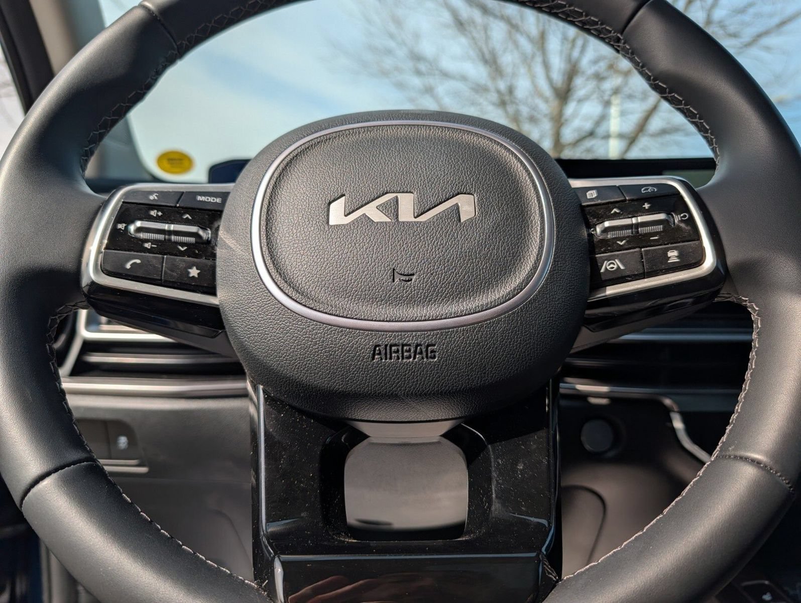 Used 2025 Kia Sorento S w/ Panoramic Sunroof Package FWD image 38