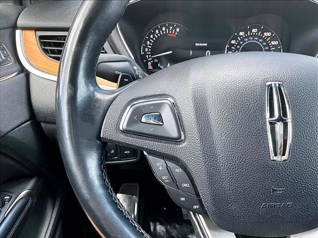 Used 2017 Lincoln MKC Select w/ Select Plus Package FWD image 20