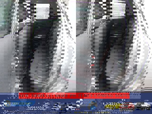 Used 2016 Nissan Juke SL image 8