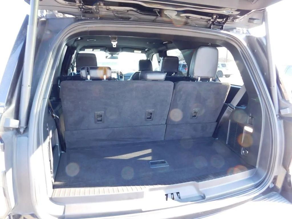 Used 2021 Ford Expedition Limited image 7