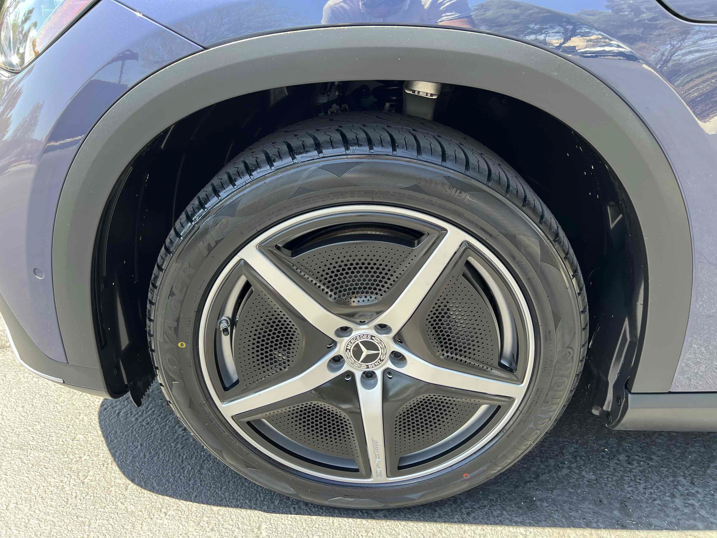 Used 2023 Mercedes-Benz EQE 350+ SUV w/ AMG Line Exterior Package image 75