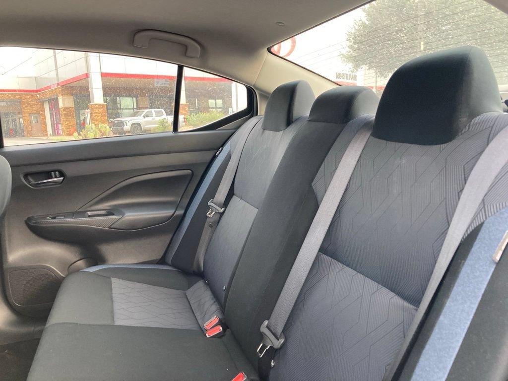 Used 2025 Nissan Versa SV FWD image 9