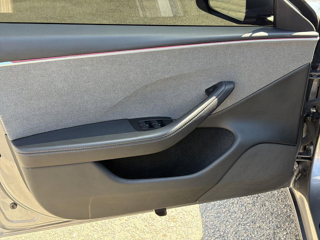 Used 2025 Tesla Model 3 Long Range RWD image 19