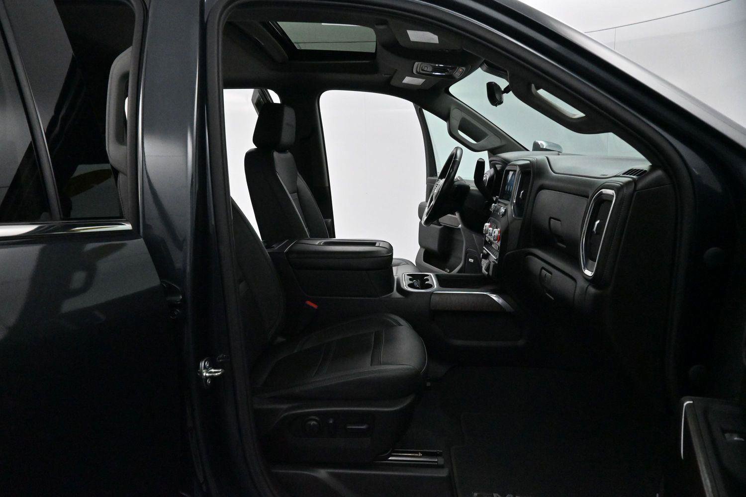 Used 2022 GMC Sierra 2500 Denali w/ Denali Ultimate Package AWD/4WD image 32