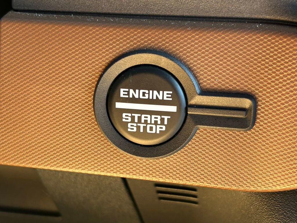 Used 2024 Ford Bronco Outer Banks image 38