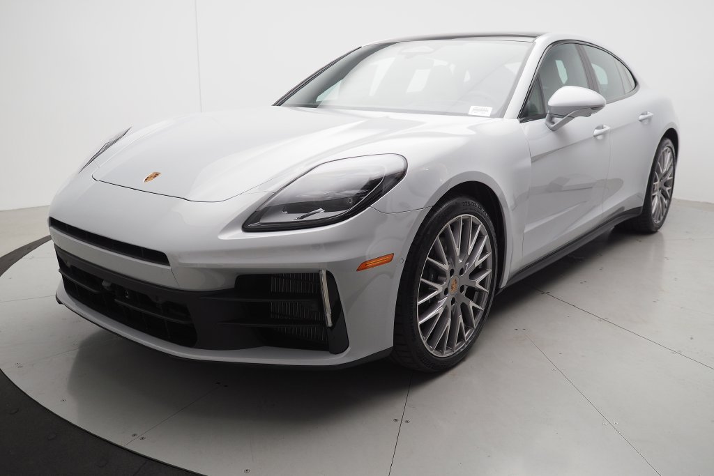 New 2026 Porsche Panamera RWD image 1