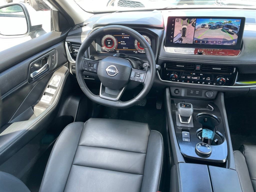 Certified 2025 Nissan Rogue SL w/ Tech Package AWD/4WD image 10