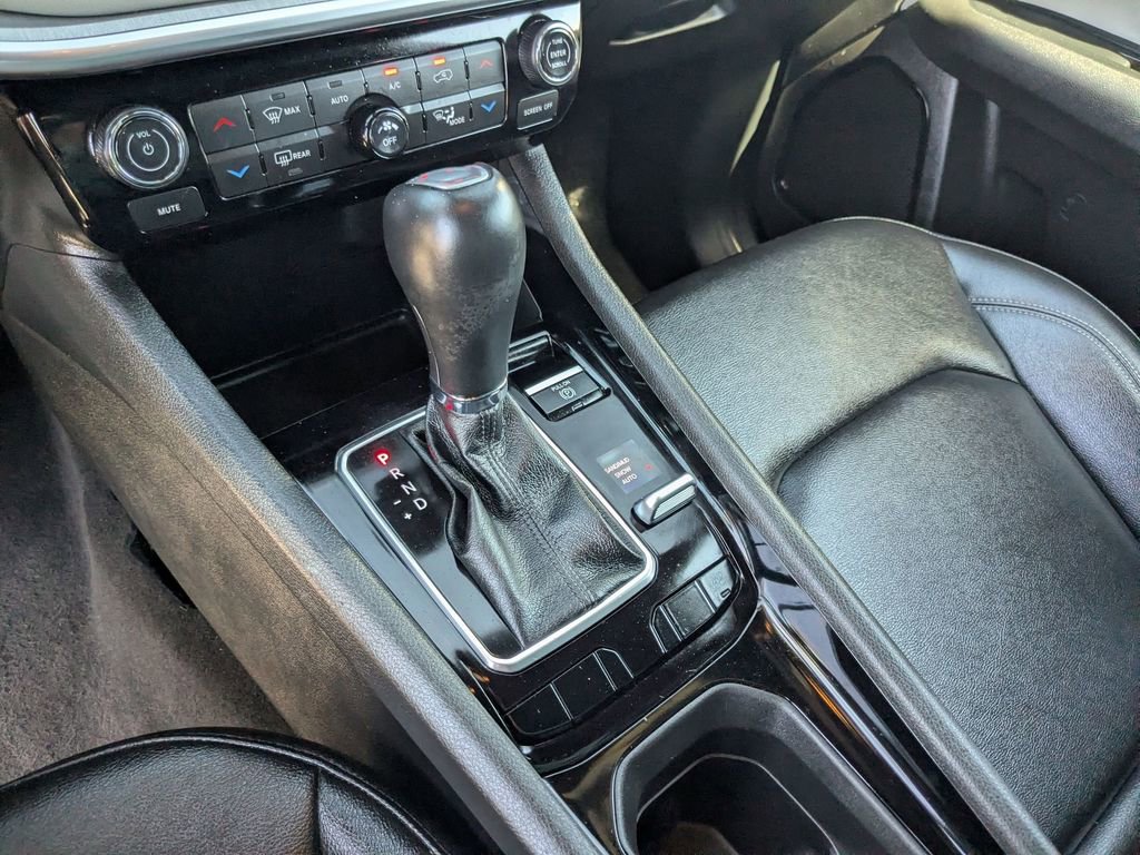Used 2025 Jeep Compass Limited image 23