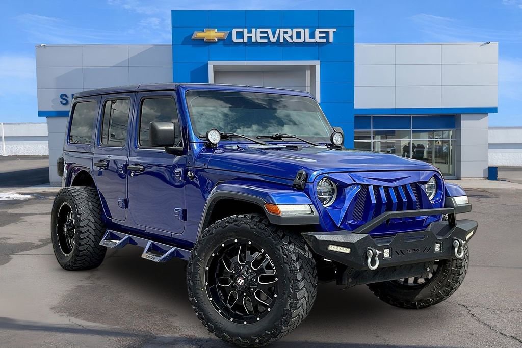 Used 2018 Jeep Wrangler Unlimited Sahara AWD/4WD image 11