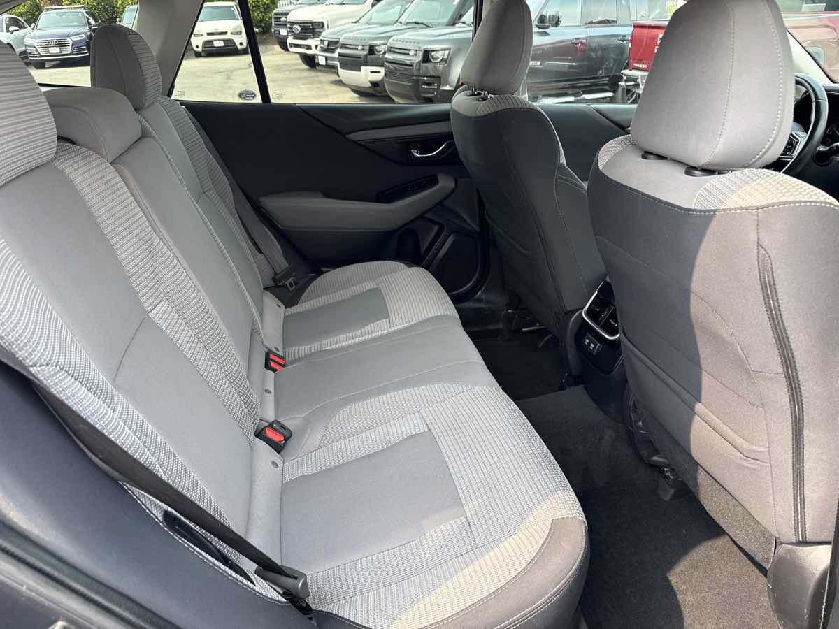 Used 2022 Subaru Outback Premium AWD/4WD image 17