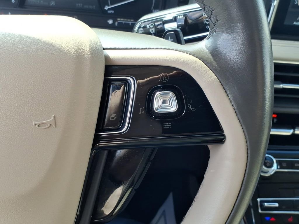 Used 2022 Lincoln Corsair FWD w/ Premium Package image 24