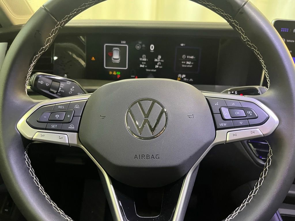 Certified 2025 Volkswagen Tiguan SE w/ Panoramic Sunroof Package AWD/4WD image 21