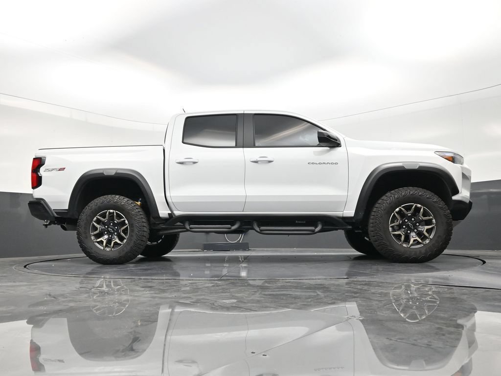 Used 2025 Chevrolet Colorado ZR2 AWD/4WD image 25