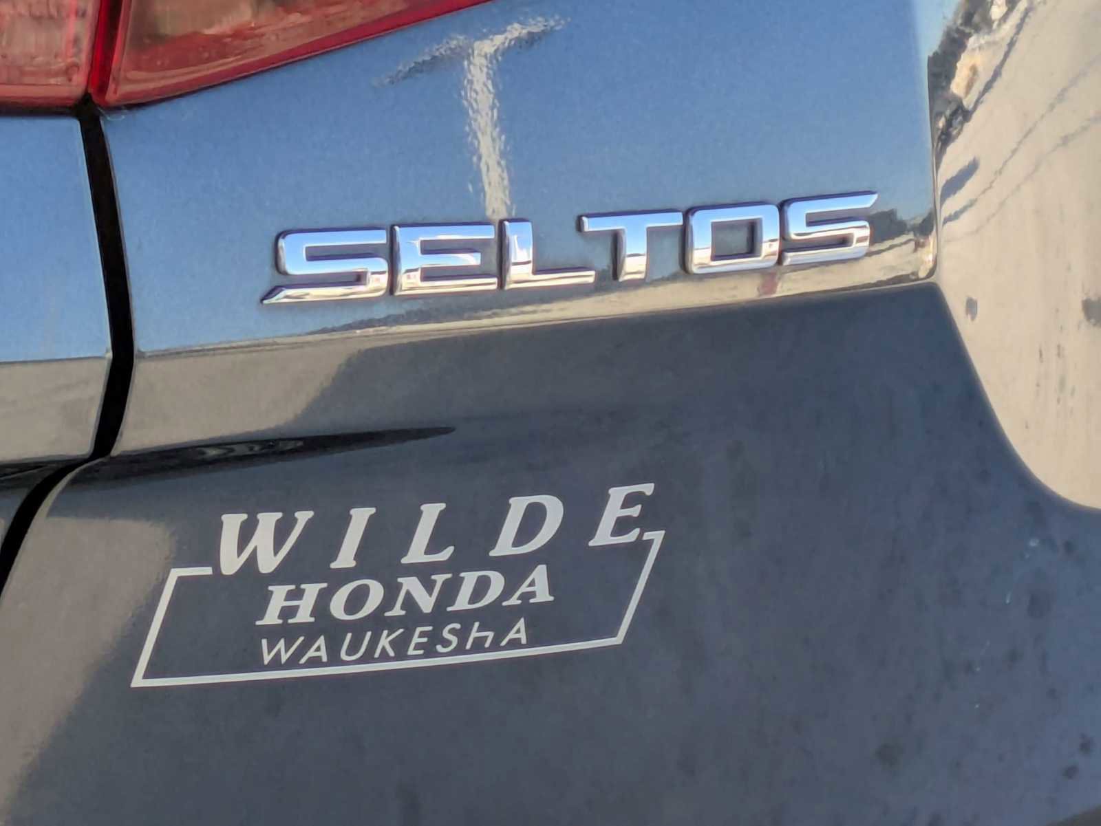 Used 2021 Kia Seltos EX image 12