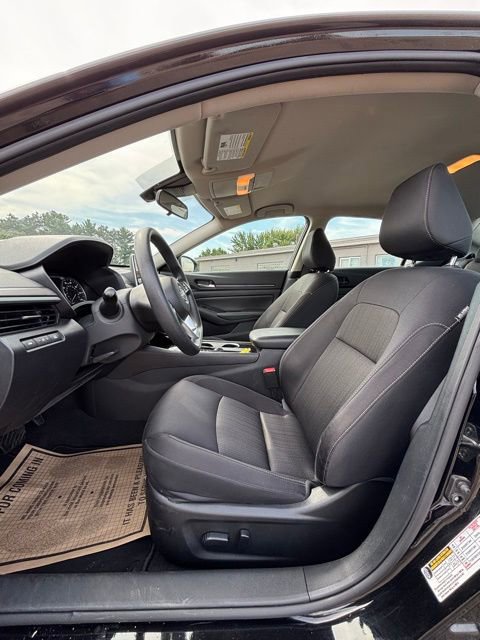 Used 2024 Nissan Altima 2.5 SV image 9