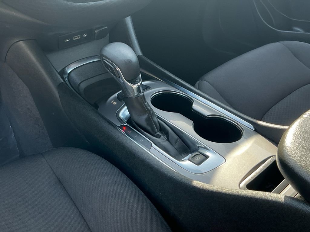 Used 2024 Chevrolet Malibu LT image 19