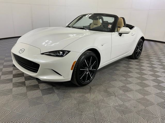 Used 2025 MAZDA MX-5 Miata Grand Touring w/ Weather Package image 1