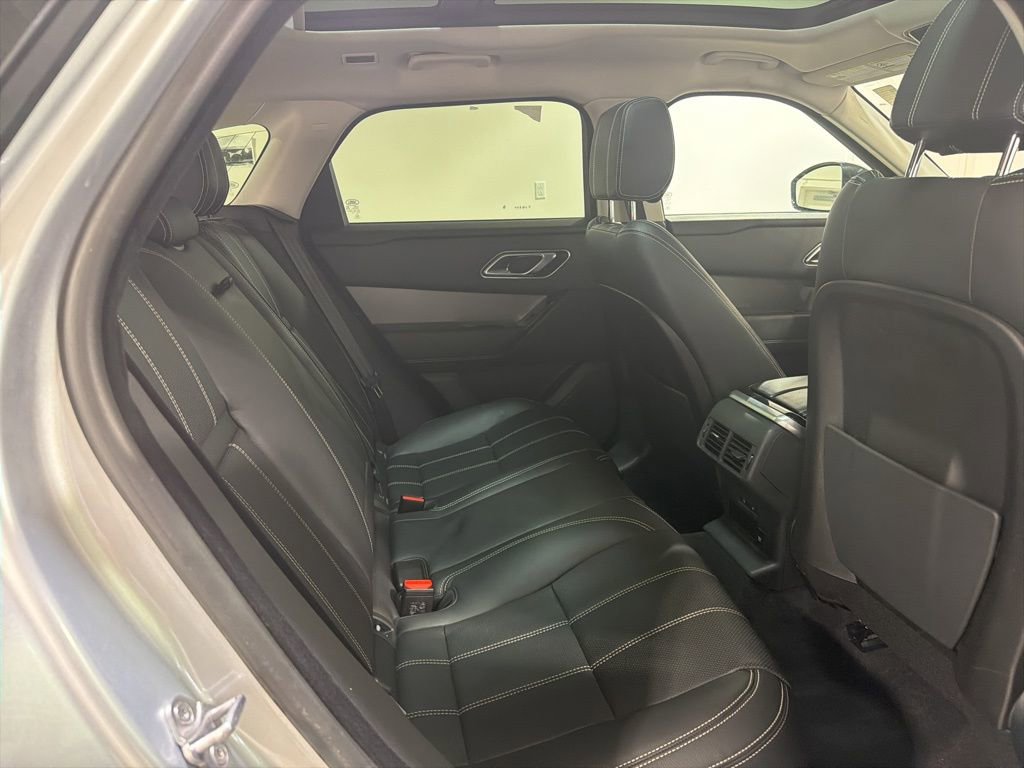 Used 2019 Land Rover Range Rover Velar S image 28