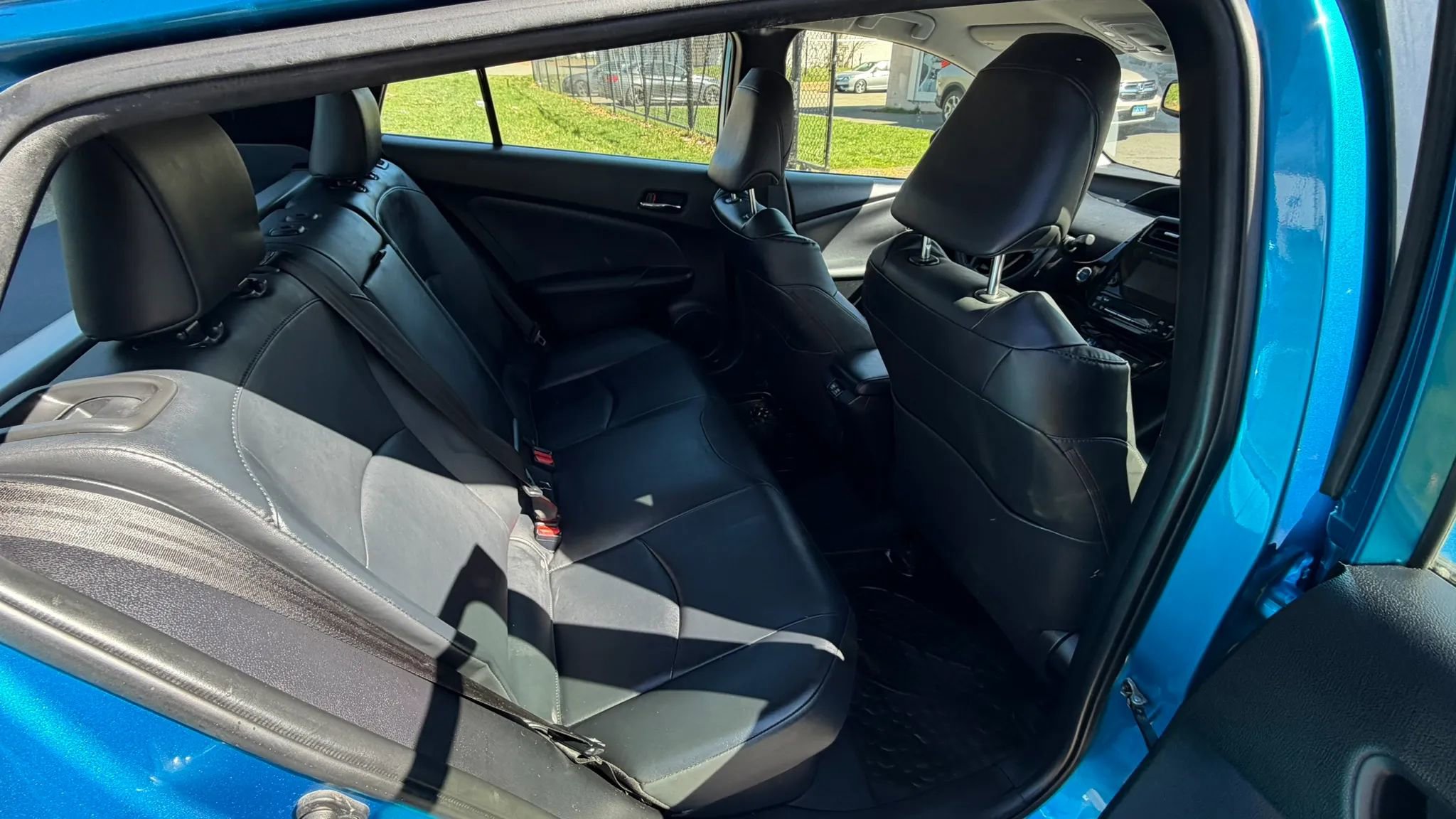 Used 2019 Toyota Prius XLE image 16