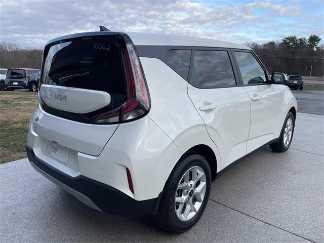 New 2025 Kia Soul LX image 3