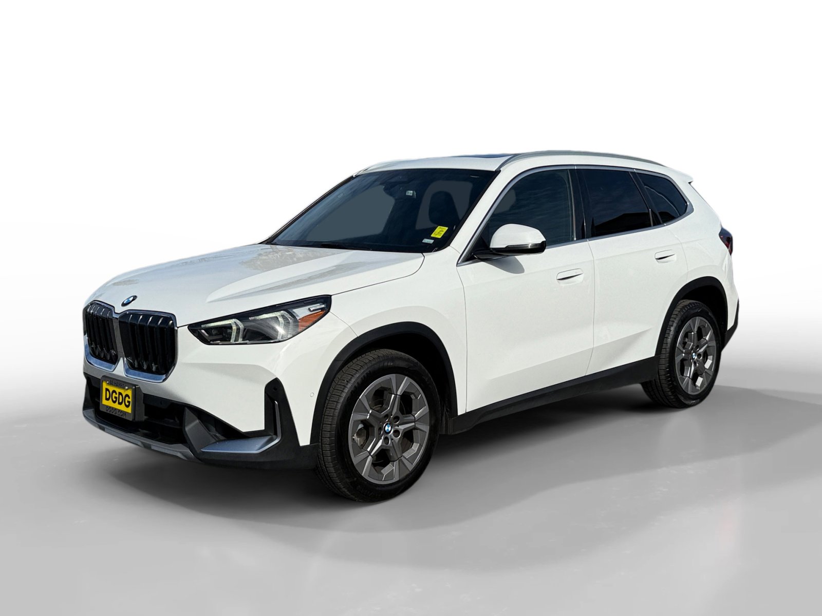Used 2023 BMW X1 xDrive28i image 1