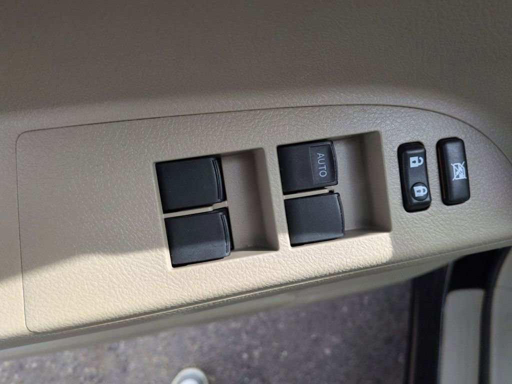 Used 2010 Toyota Highlander 4WD image 15