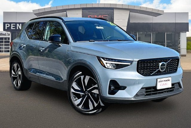 Used 2023 Volvo XC40 B5 Plus w/ Driver Assist Package AWD/4WD image 10