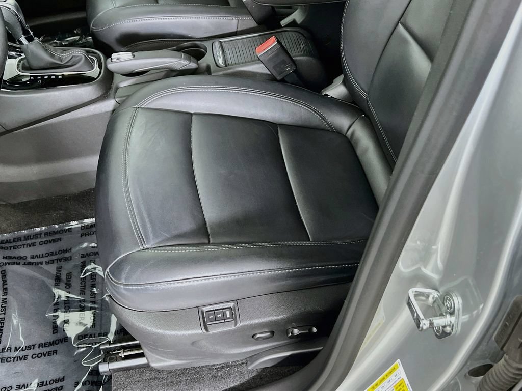 Certified 2017 Buick Encore Essence AWD/4WD image 18