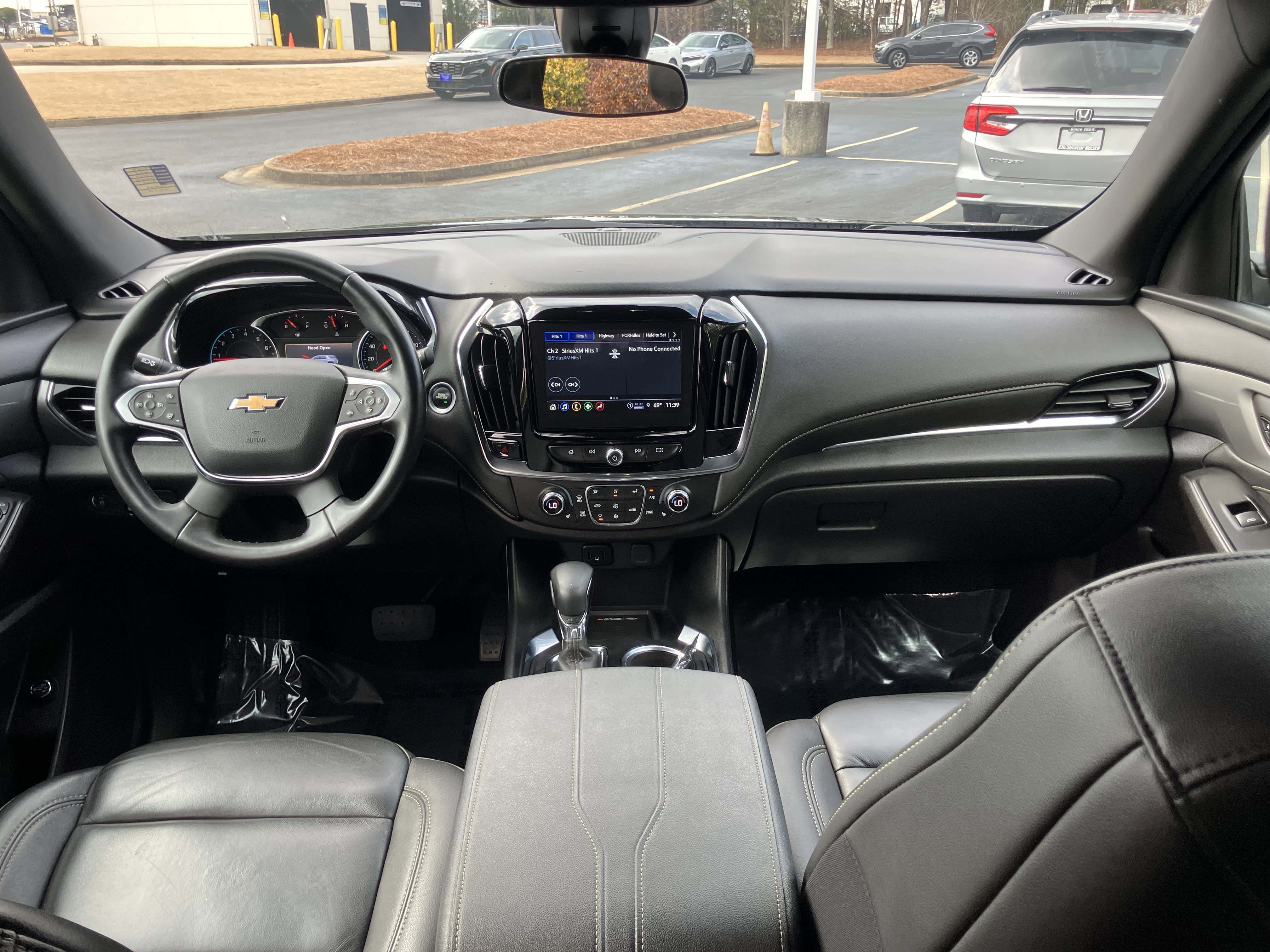 Used 2023 Chevrolet Traverse LT image 31