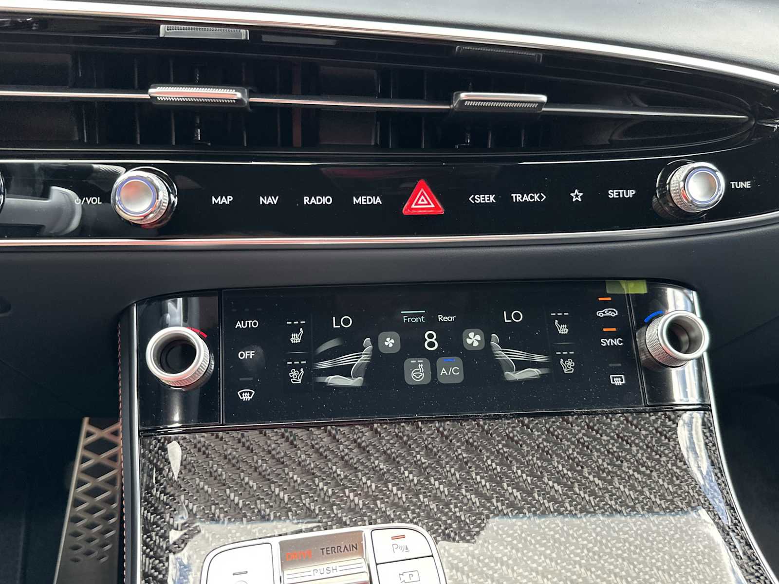 New 2026 Genesis GV70 3.5T Sport Prestige AWD/4WD image 19