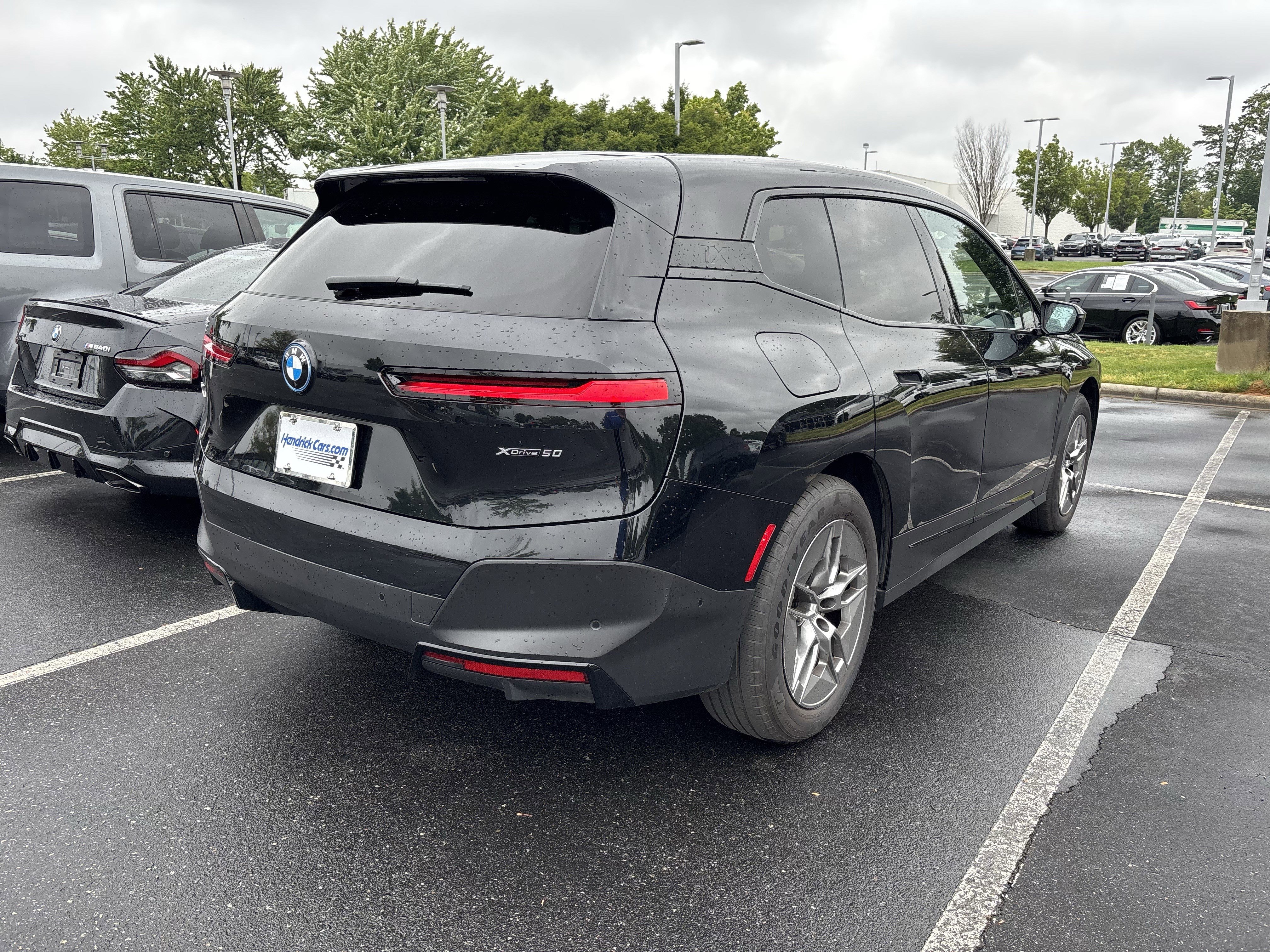 Certified 2023 BMW iX xDrive50 AWD/4WD image 25