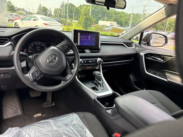 Used 2025 Toyota RAV4 XLE AWD/4WD image 26