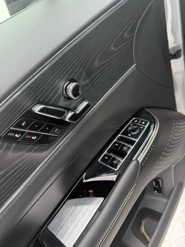 Certified 2024 Cadillac Lyriq Sport image 25