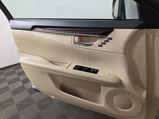 Used 2014 Lexus ES 350 w/ Luxury Package FWD image 31