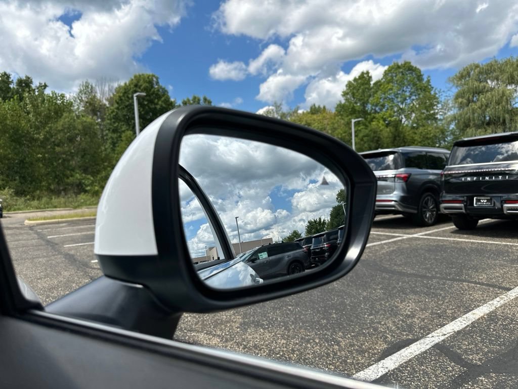 Used 2025 Mitsubishi Outlander SE AWD/4WD image 21