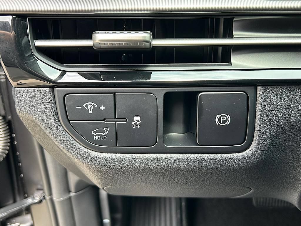 New 2026 Kia Sportage SX FWD image 15