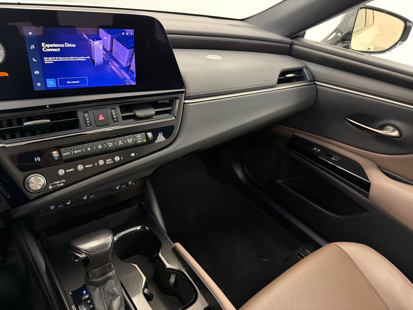 Used 2023 Lexus ES 250 w/ Premium Package AWD/4WD image 19