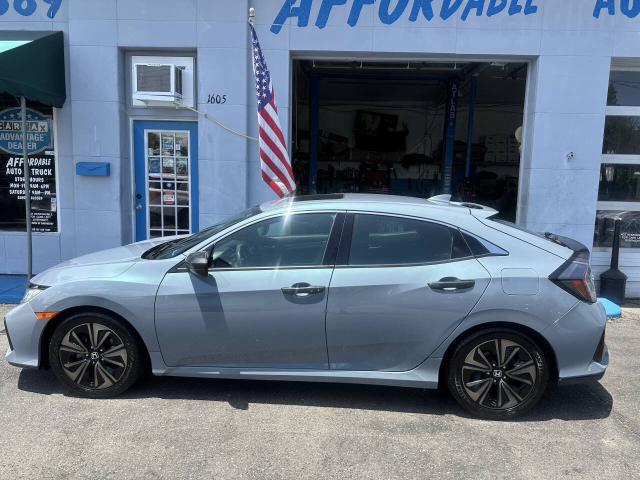 Used 2018 Honda Civic EX image 5