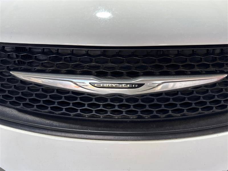 Used 2021 Chrysler Voyager L FWD image 23