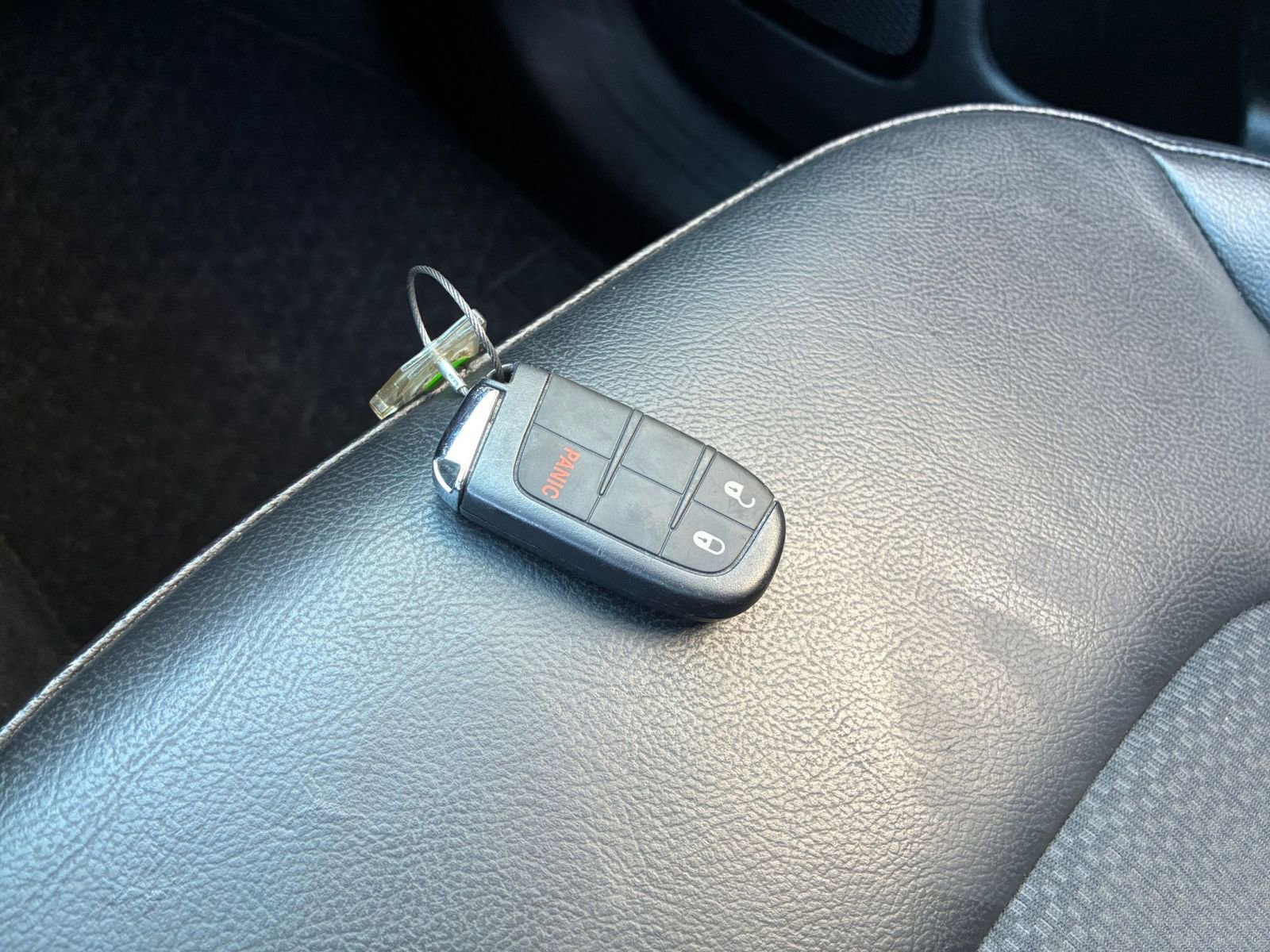 Used 2025 Jeep Compass Trailhawk image 21