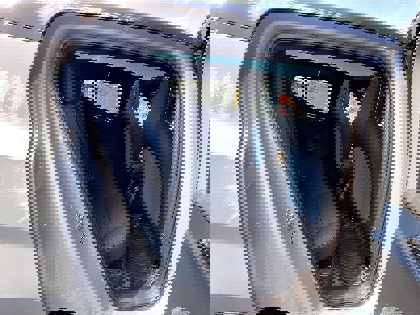 New 2026 Volvo EX30 Plus w/ Protection Package RWD image 27