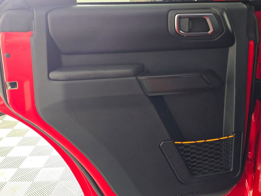 Used 2024 Ford Bronco Badlands w/ Sasquatch Package image 38