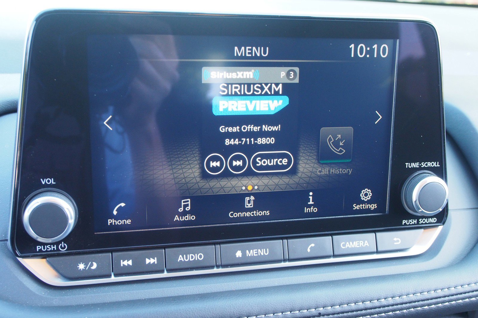 Used 2025 Nissan Rogue S FWD image 27