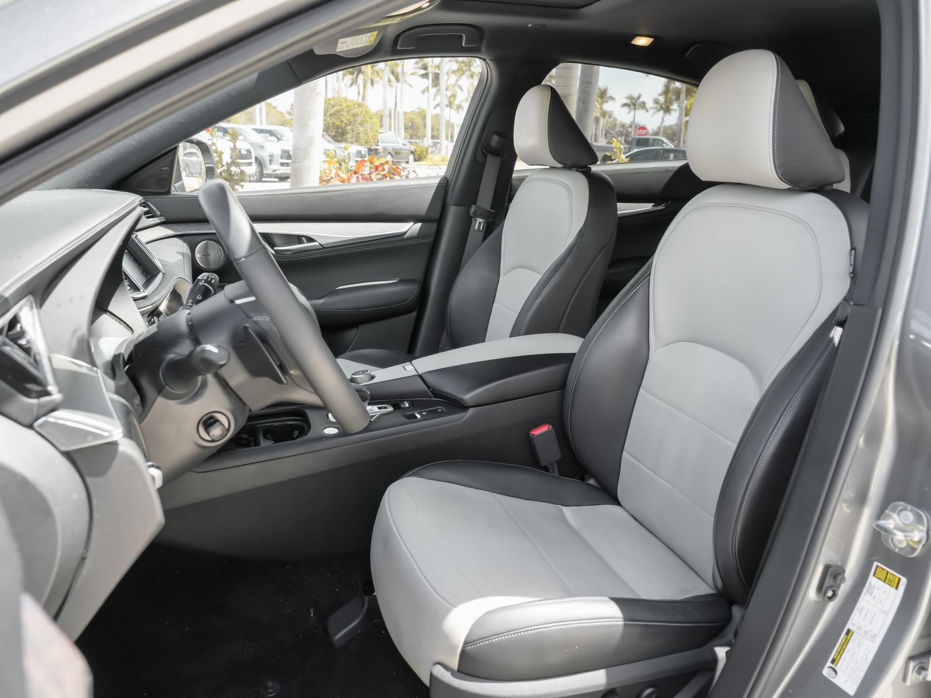 Used 2023 INFINITI QX55 Sensory w/ Lighting Package AWD/4WD image 17