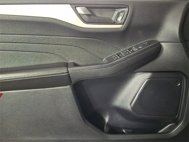 Used 2022 Ford Escape SE w/ Cold Weather Package image 14