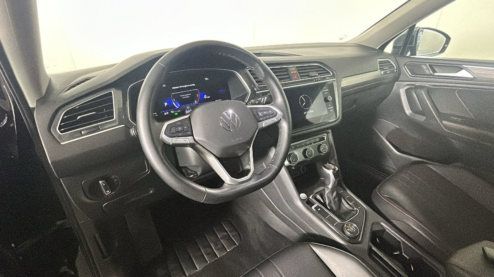 Used 2024 Volkswagen Tiguan Wolfsburg Edition AWD/4WD image 12