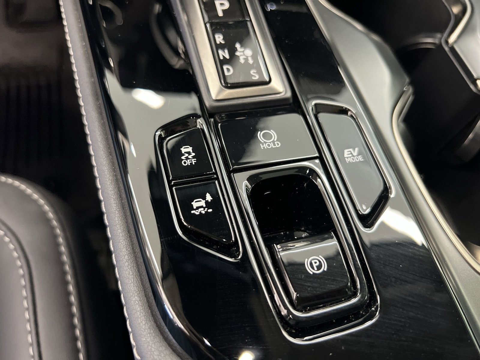 Used 2024 Lexus NX 350h AWD image 28