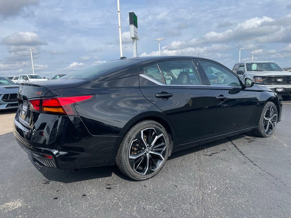 Used 2024 Nissan Altima 2.5 SR FWD image 4