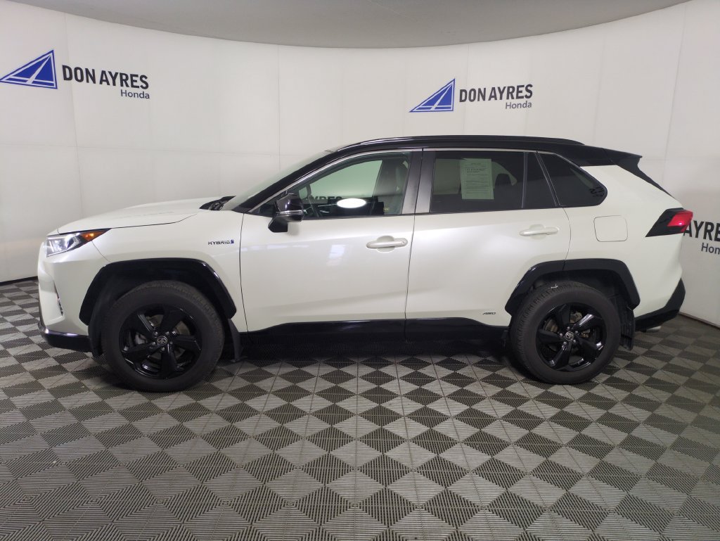 Used 2021 Toyota RAV4 XSE w/ XSE Grade Weather Package AWD/4WD image 2